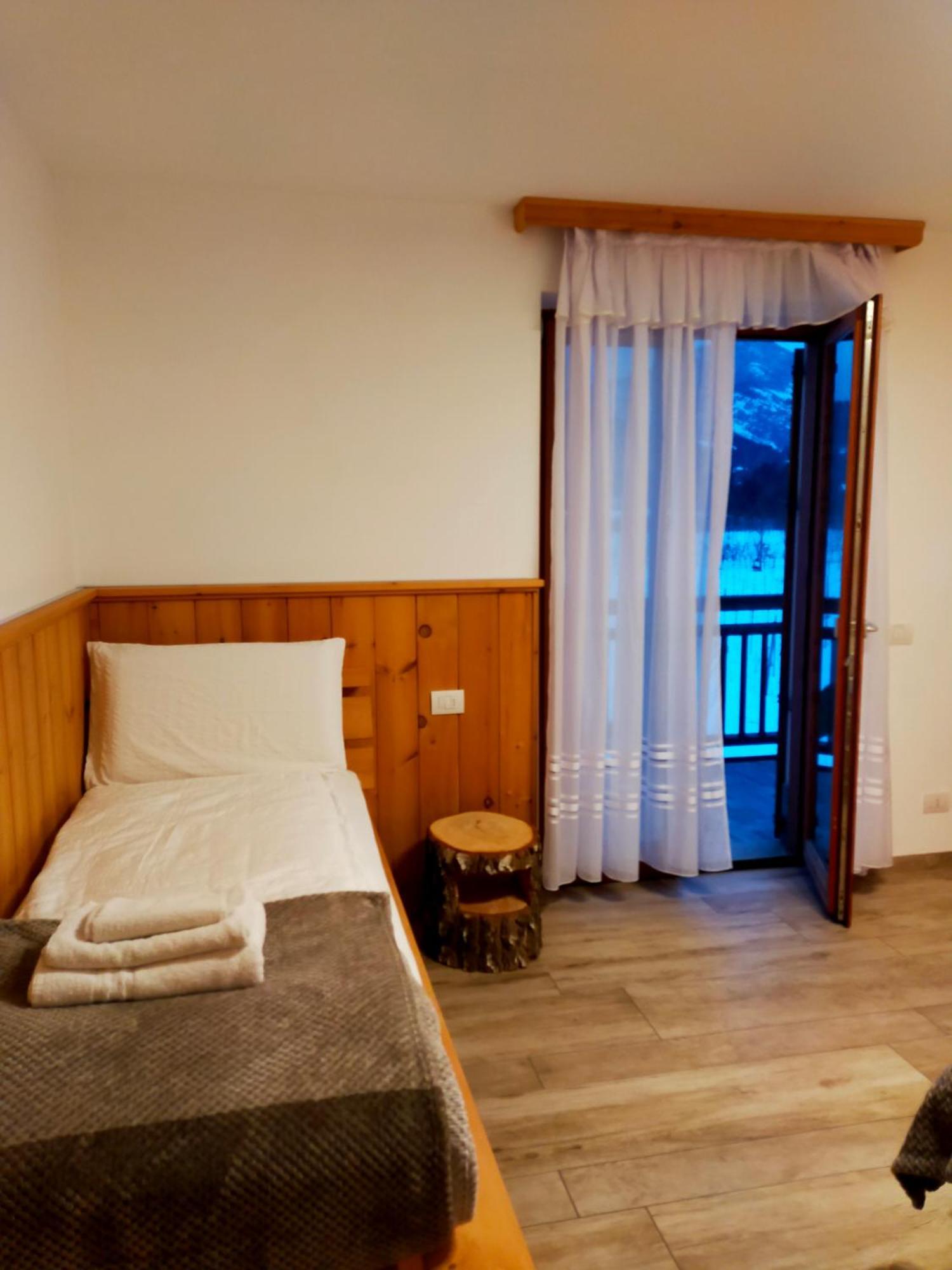 Bed and Breakfast Agritur Maso Flonkeri Bosentino Exterior foto